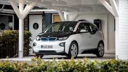 BMW выпускает новое зарядное устройство для своих электрокаров